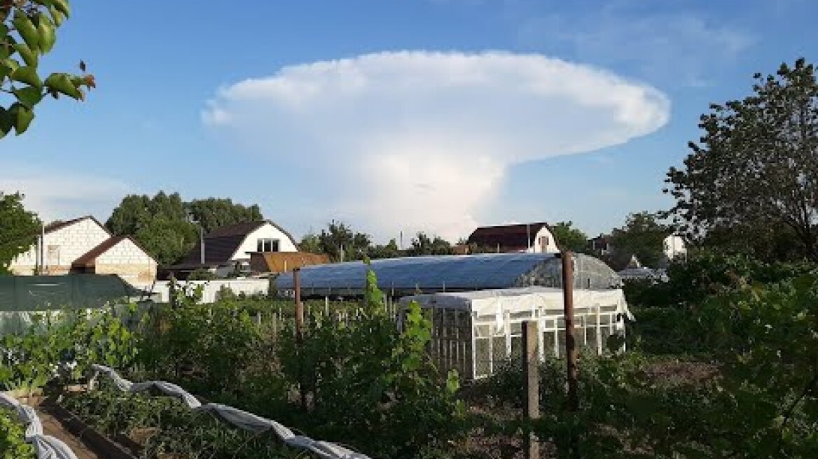 Необычная туча над Киевом 19.06.2020