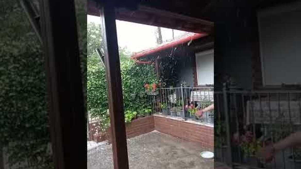 Νέα σφοδρή χαλαζόπτωση στην περιοχή της Αγιάς