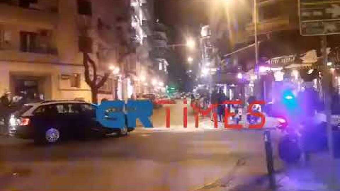 Θεσσαλονίκη: Συνωστισμός στα καφέ -μπαρ της Μητροπόλεως