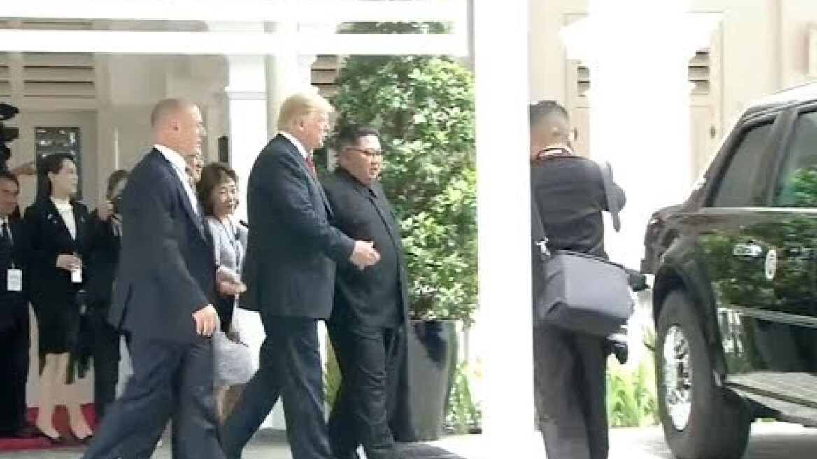 Trump shows Kim the inside of "The Beast" his presidential limo
