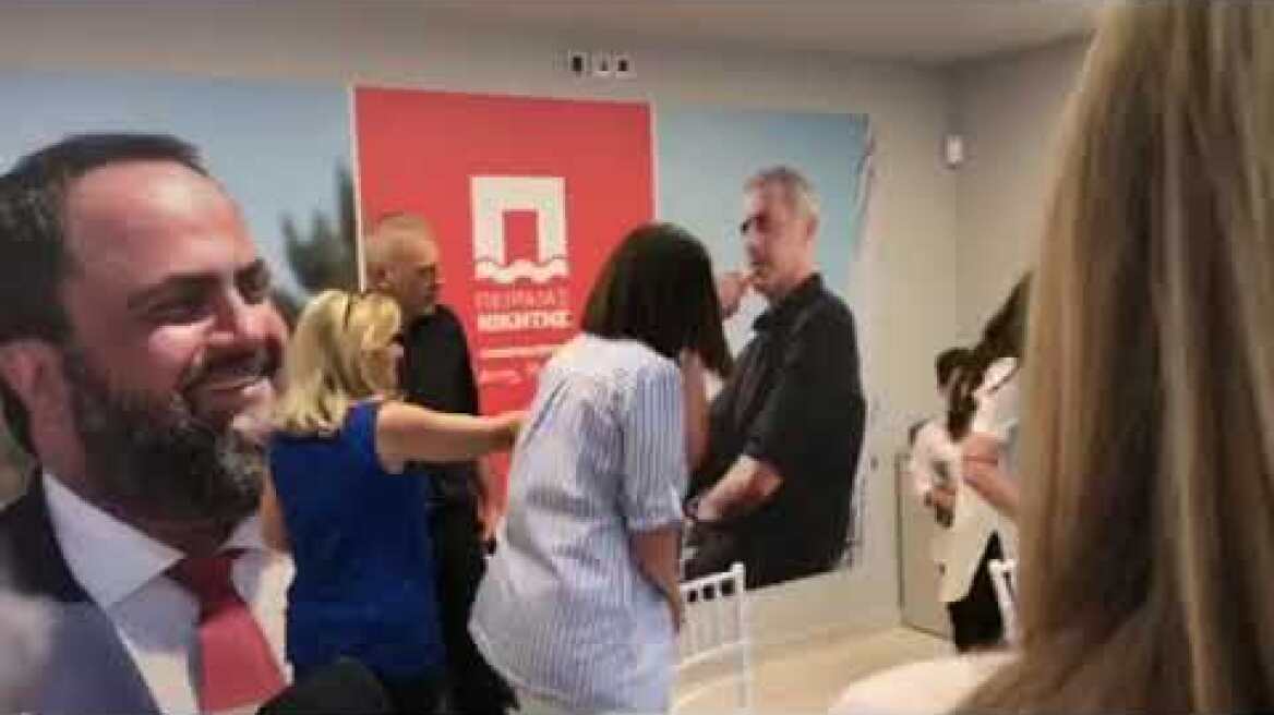 Στο εκλογικό κέντρο του συνδυασμού «Πειραιάς Νικητής» έφτασε ο Γ. Μώραλης