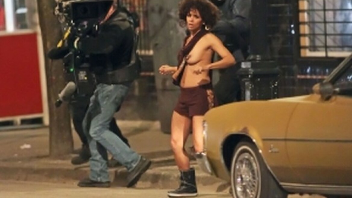 Topless η Halle Berry!