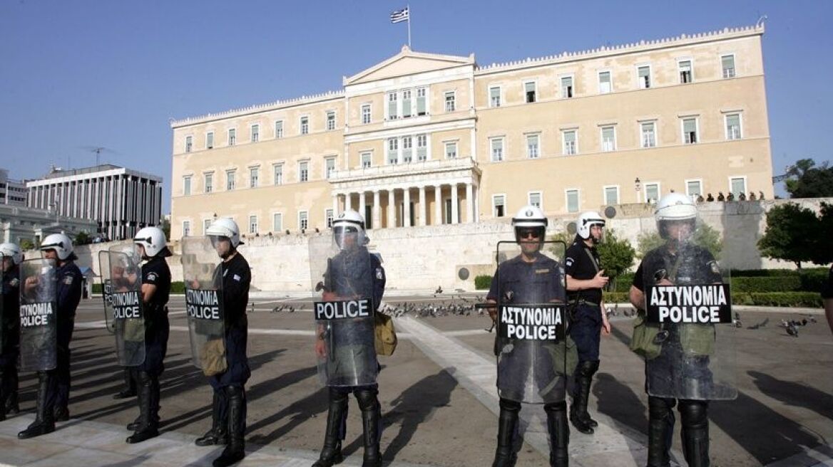 Ενταση στο πανεκπαιδευτικό συλλαλητήριο 