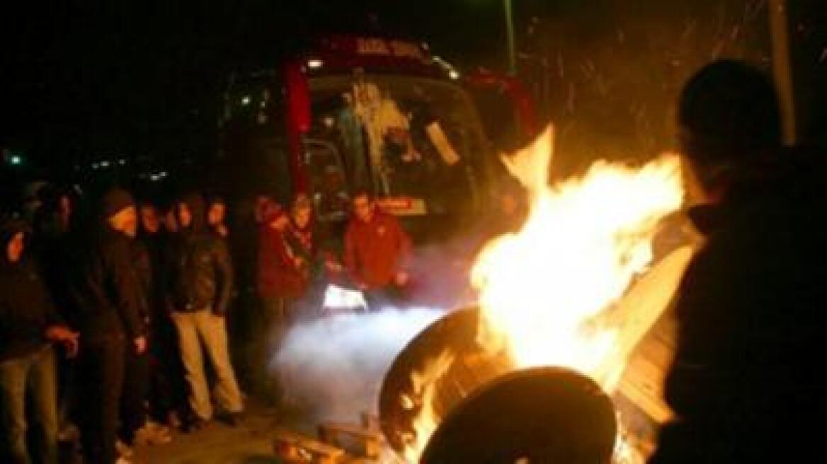 Έσπασαν αυτοκίνητα παικτών στη Λάρισα!