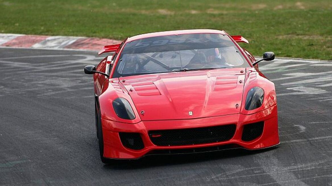 Video: Ενας εντυπωσιακός γύρος της Ferrari 599XX στο Νίρμπουργκριν