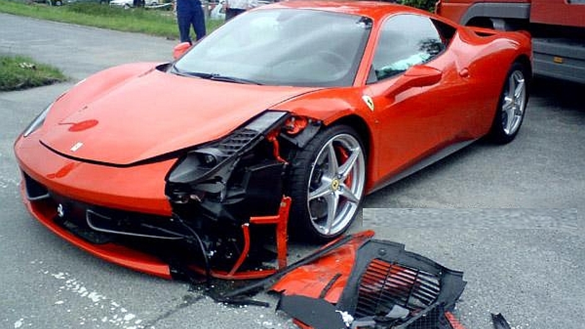 Σοκ: Η πρώτη "στούκα" της Ferrari 458 Italia