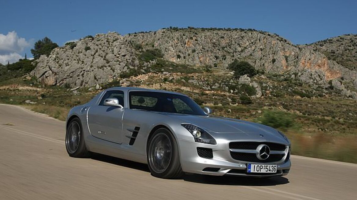 Δοκιμάζουμε την Mercedes SLS AMG! (video)