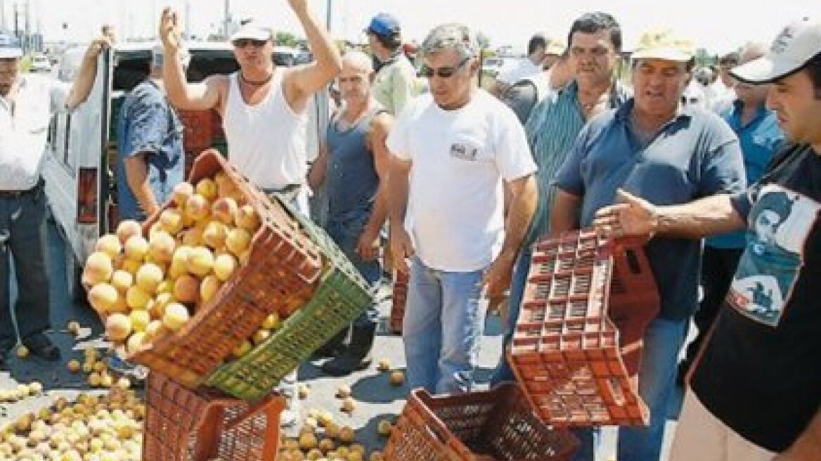 Ο υφυπουργός «έληξε» την κινητοποίηση των ροδακινοπαραγωγών