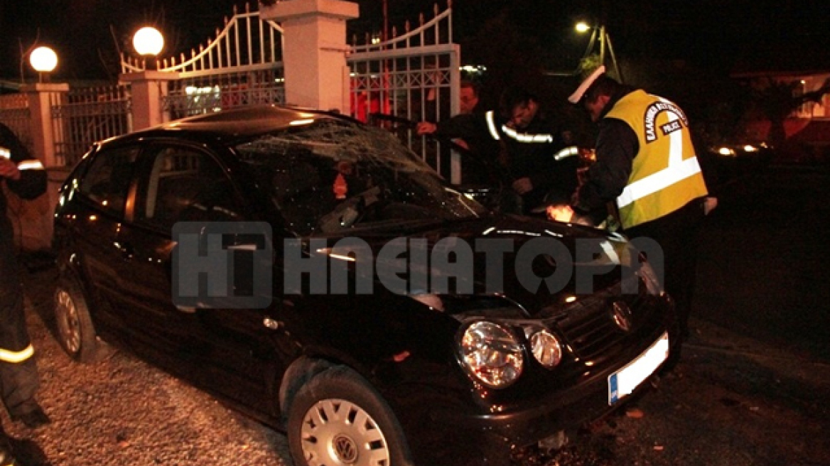  Αυτοκίνητο καρφώθηκε σε μάντρα  