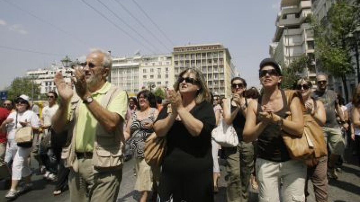 Με 24ωρη απεργία απαντά η ΑΔΕΔΥ στην κυβέρνηση