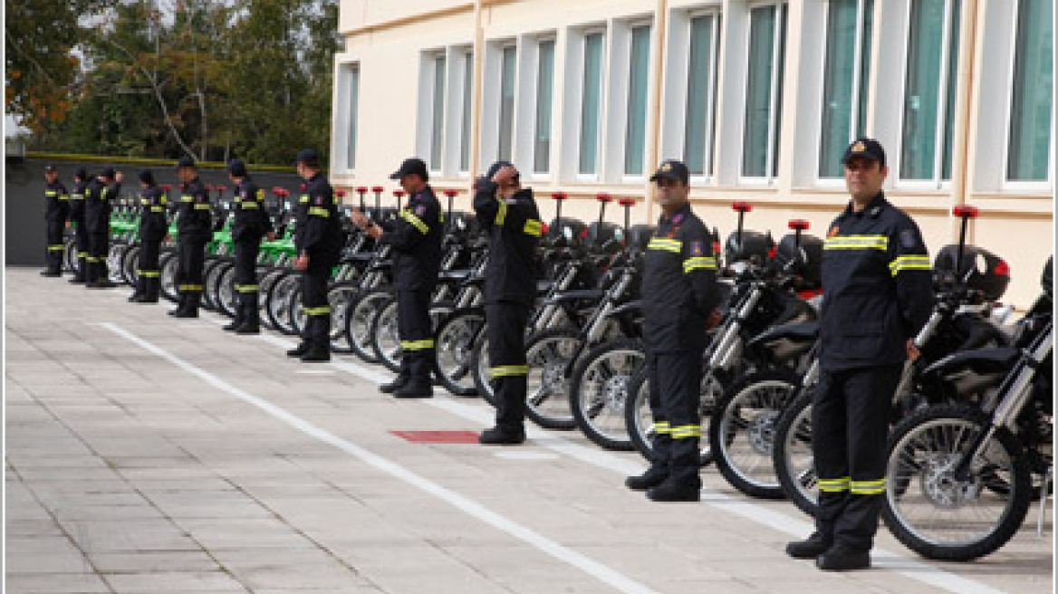 Απλήρωτοι συμβασιούχοι πυροσβέστες Πρωτοχρονιάτικα 