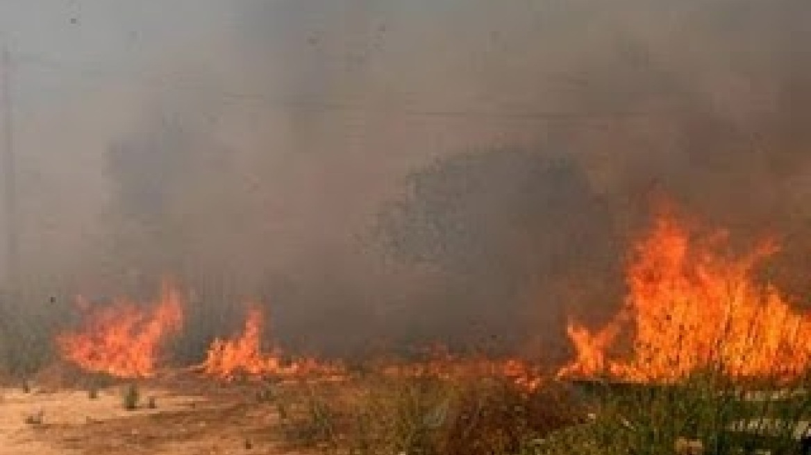 Εμπρησμός σε καταυλισμό αφγανών προσφύγων στη Μάγχη 