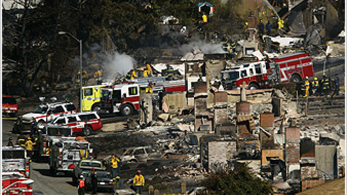 Τέσσερις οι νεκροί από τη φωτιά σε προάστιο του Σαν Φρανσίσκο