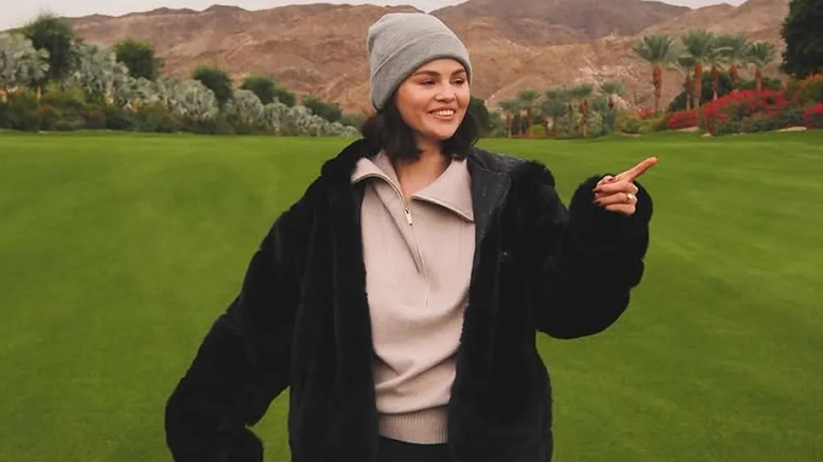 Η Σελένα Γκόμεζ φόρεσε τις «It» Ugg Boots της φετινής σεζόν
