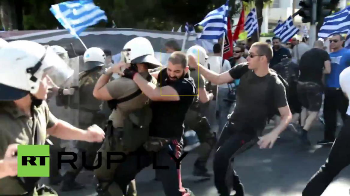 Συνεργάτης στο Ευρωκοινοβούλιο ο Χρυσαυγίτης που χτύπησε αστυνομικό