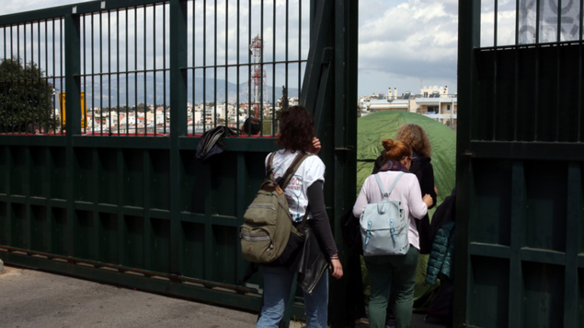 «Χάος» στην αγορά βιβλίου: Η στάση πληρωμών από το υπ. Παιδείας οδηγεί σε λουκέτα