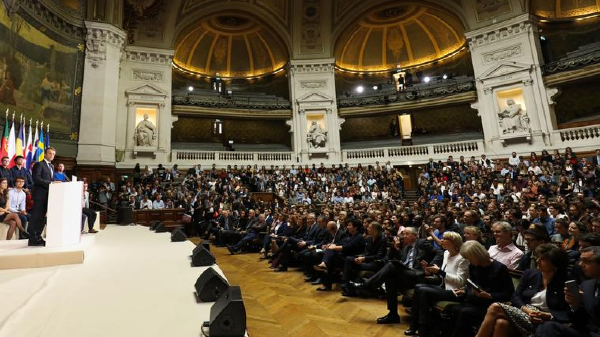 Γερμανικός Τύπος:  Ποιος θα πληρώσει τις τολμηρές ιδέες του Μακρόν; 