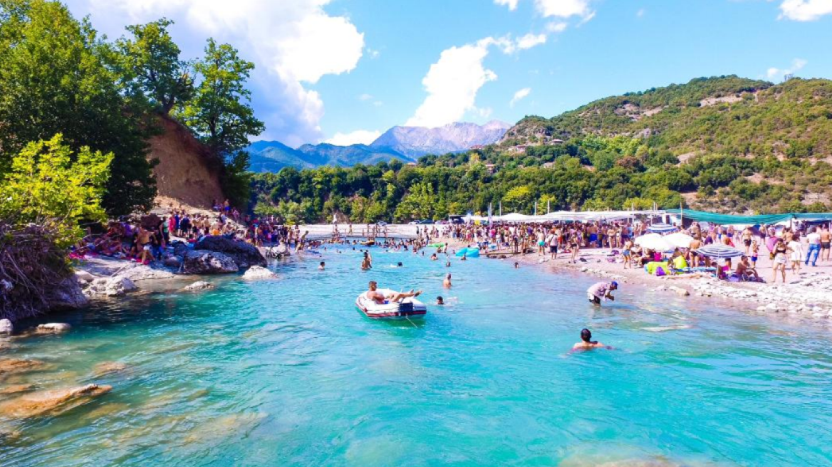 River Parties 2018 στις γαλάζιες παραλίες της Κοιλάδας του Αχελώου: Φουσκωτά, μουσική και χορός 