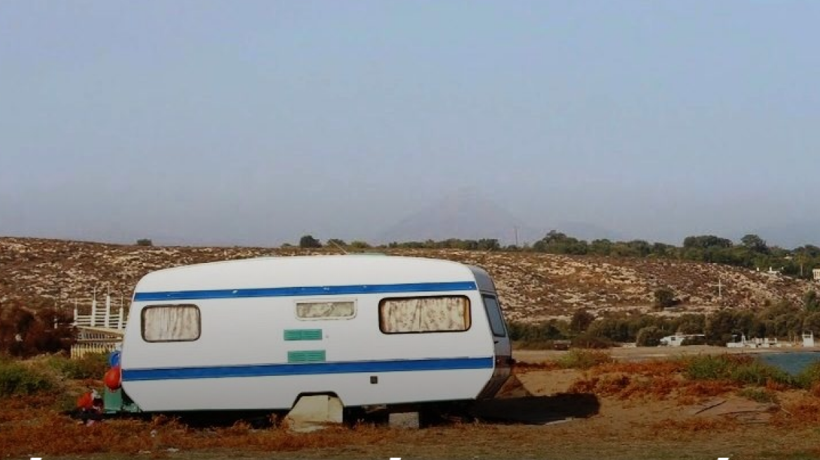 Μάλια: Η έντονη δυσοσμία οδήγησε σε ένα μακάβριο εύρημα – Άντρας εντοπίστηκε νεκρός σε τροχόσπιτο 