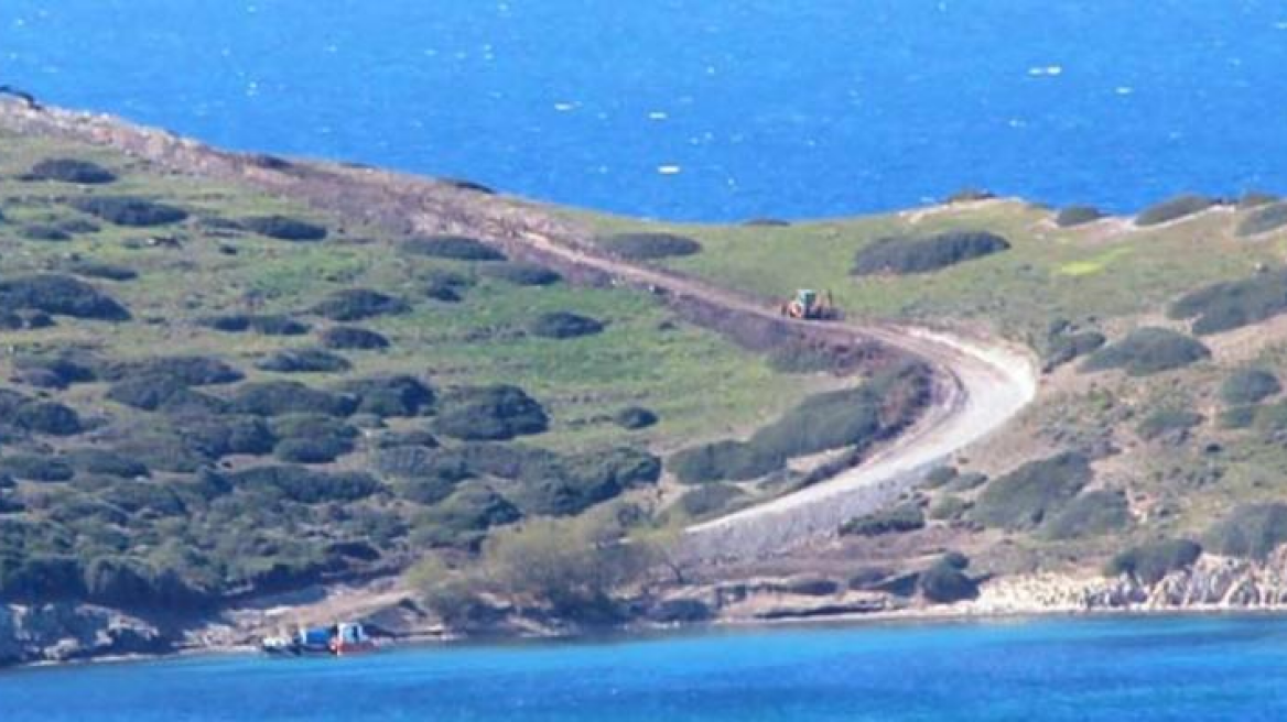 Ανοίγουν δρόμο στη νησίδα απέναντι από τα Ίμια οι Τούρκοι