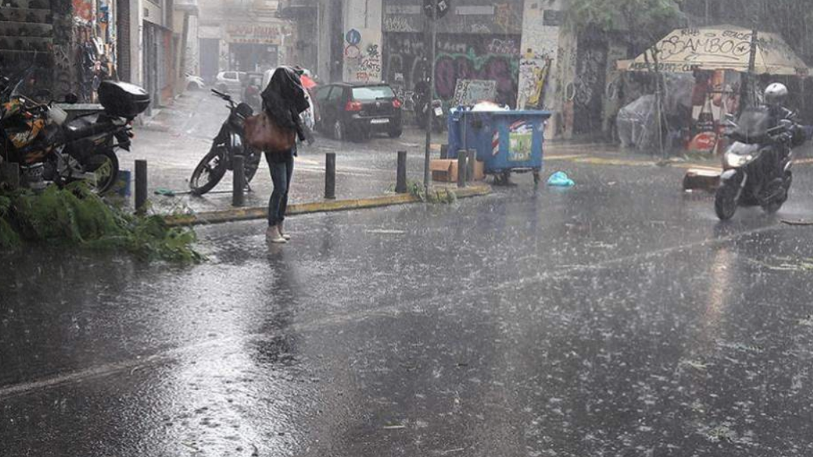 Καιρός σήμερα: Λασποβροχή και περιορισμένη ορατότητα στην Αττική - Καταιγίδες σε όλη τη χώρα  