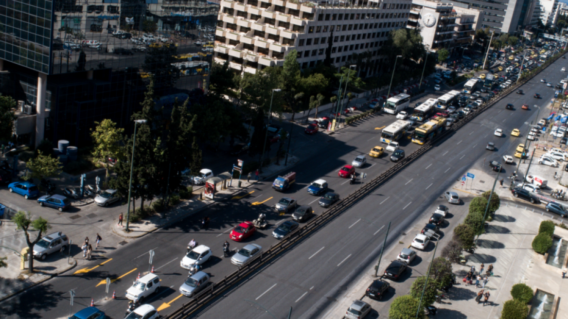 Διπλώματα οδήγησης: Τροπολογία Σπίρτζη για τους οδηγούς άνω των 74 ετών