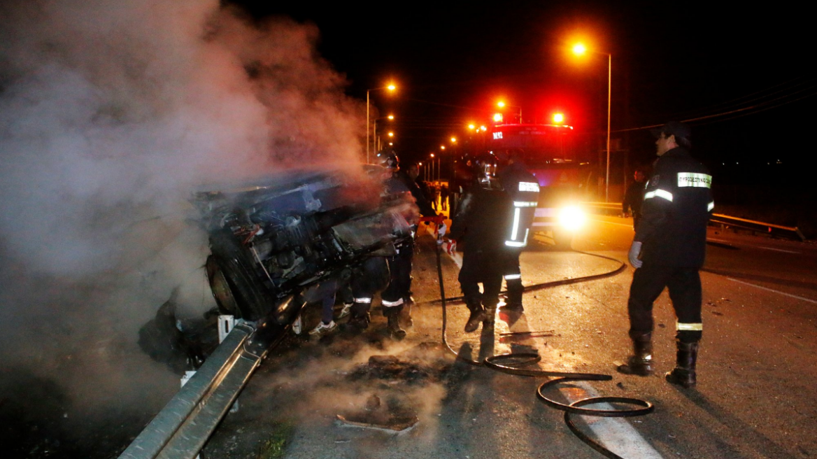 Σοβαρό τροχαίο με τρεις τραυματίες στην Κηφισίας