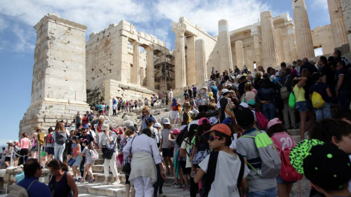 ΤτΕ: Αυξήθηκαν τα τουριστικά έσοδα το πρώτο τρίμηνο 