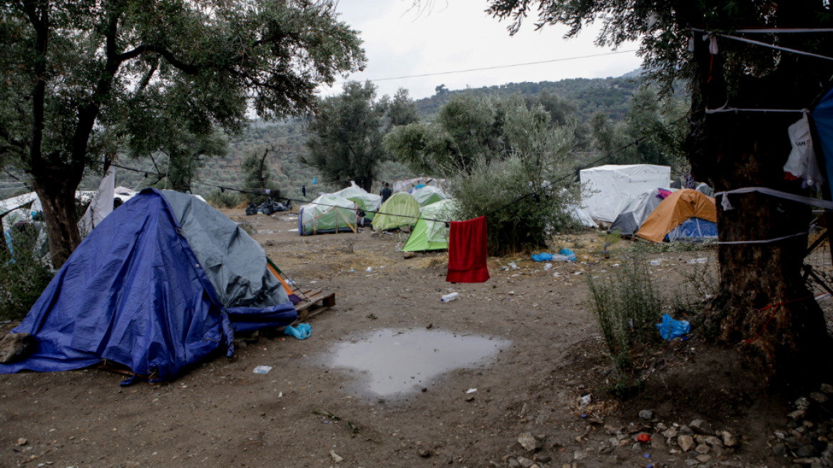 Ορεστιάδα: Αλλοδαπή θα εφοδίαζε μετανάστες με πλήθος πλαστά έγγραφα