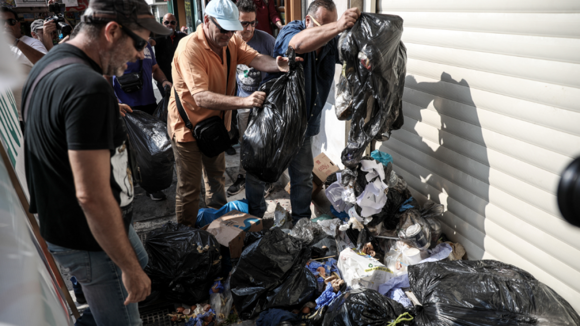 ΠΟΕ- ΟΤΑ: Πορεία προς τη Βουλή κόντρα στις ιδιωτικοποιήσεις - Δείτε φωτογραφίες 