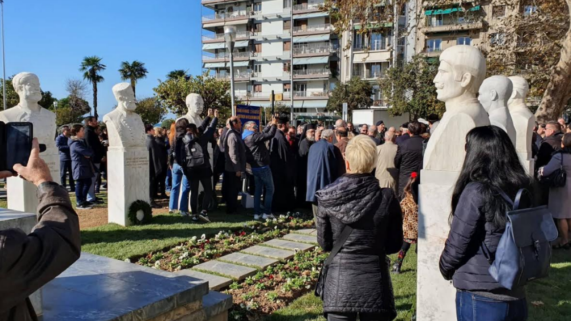 Θεσσαλονίκη: Προτομές Μακεδονομάχων με αντιγκράφιτι επεξεργασία - Φωτογραφίες από τα αποκαλυπτήρια 