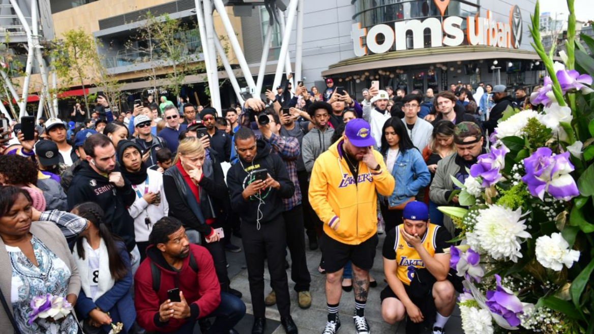 Κόμπι Μπράιαντ: Λαϊκό προσκύνημα στο Staples Center (βίντεο)