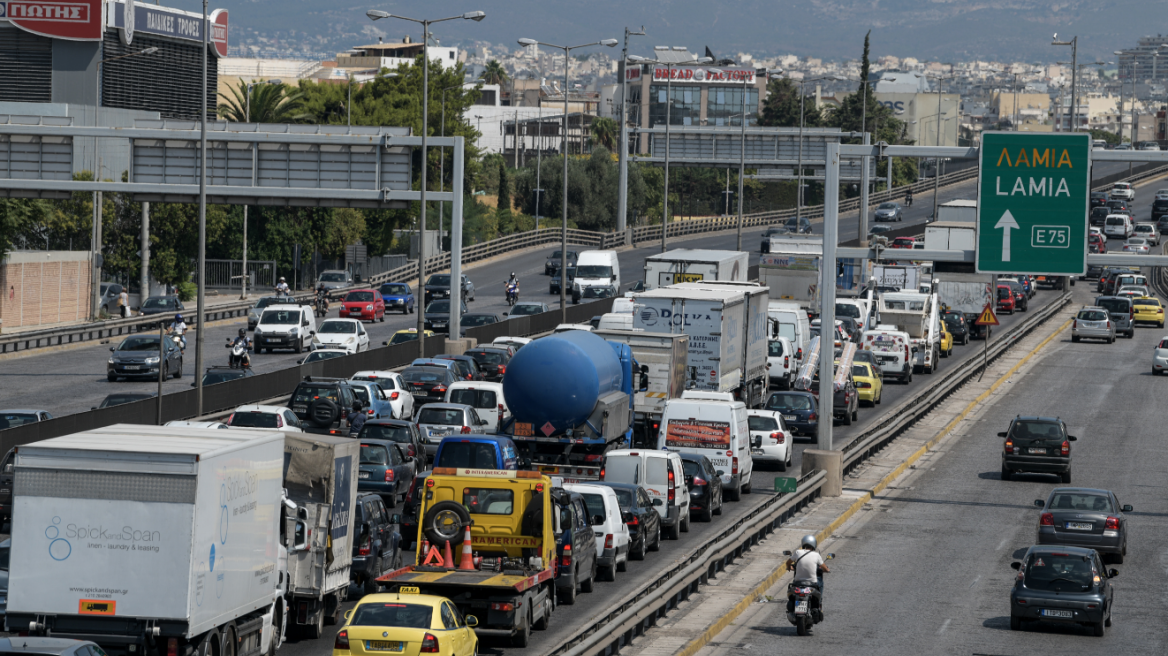 Κίνηση τώρα: Σε ποιους δρόμους υπάρχει μποτιλιάρισμα - Δείτε Live