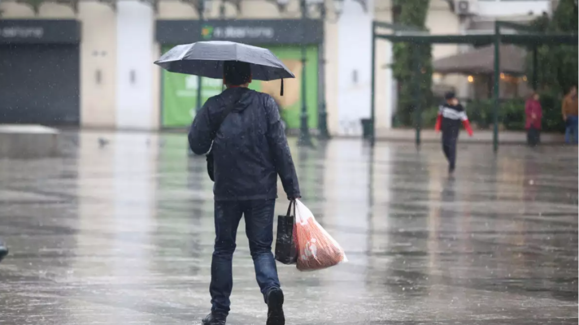 Καιρός: Εβδομάδα με βροχές, καταιγίδες και πτώση της θερμοκρασίας - Ποιες περιοχές θα επηρεαστούν 