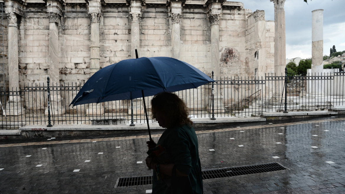 Καιρός: Μετά τον καύσωνα, βροχές και μικρή πτώση της θερμοκρασίας σήμερα Κυριακή