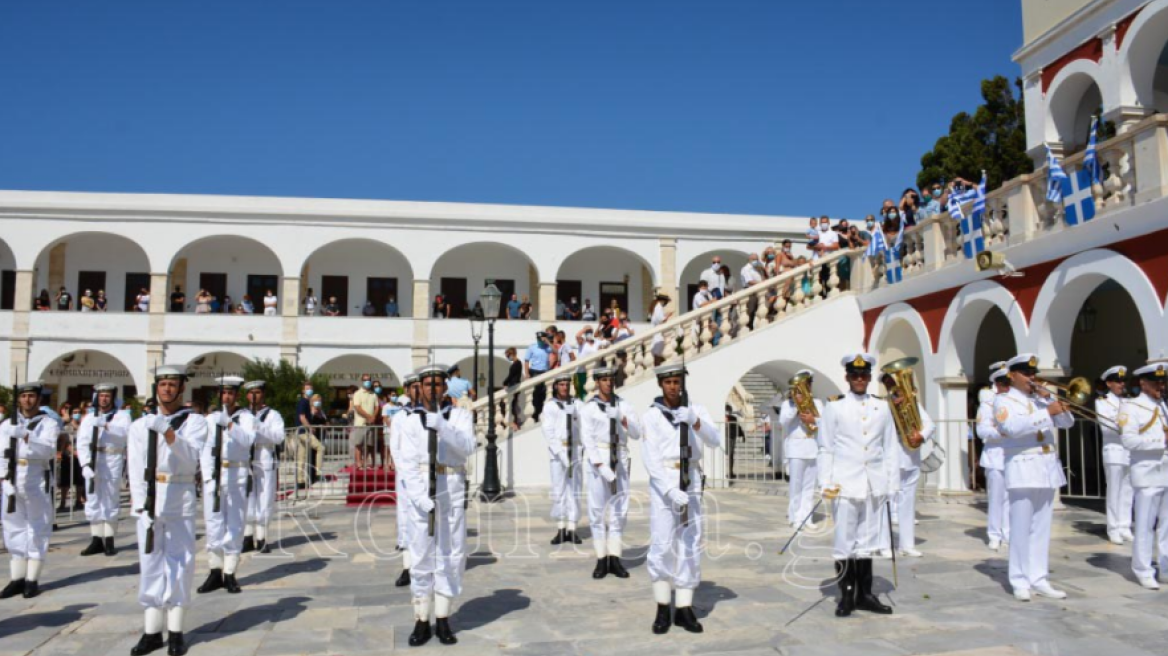 Φωτογραφίες: Η Ελλάδα γιόρτασε την Κοίμηση της Θεοτόκου με επίκεντρο την Τήνο