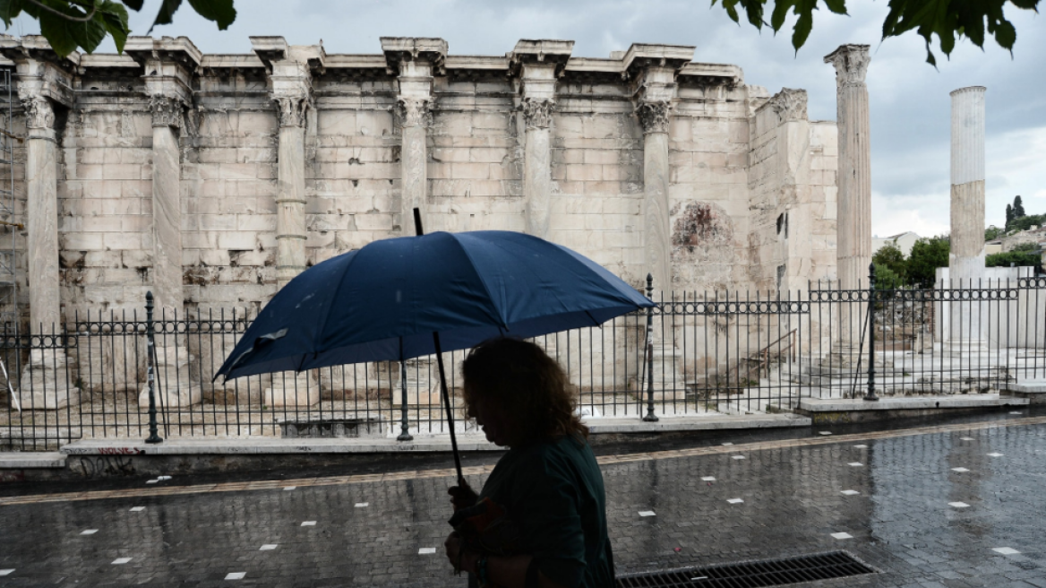 Καιρός στην Αθήνα - Κακοκαιρία Ιανός:  Έρχεται «δύσκολη» νύχτα με ισχυρές καταιγίδες - Δείτε χάρτη