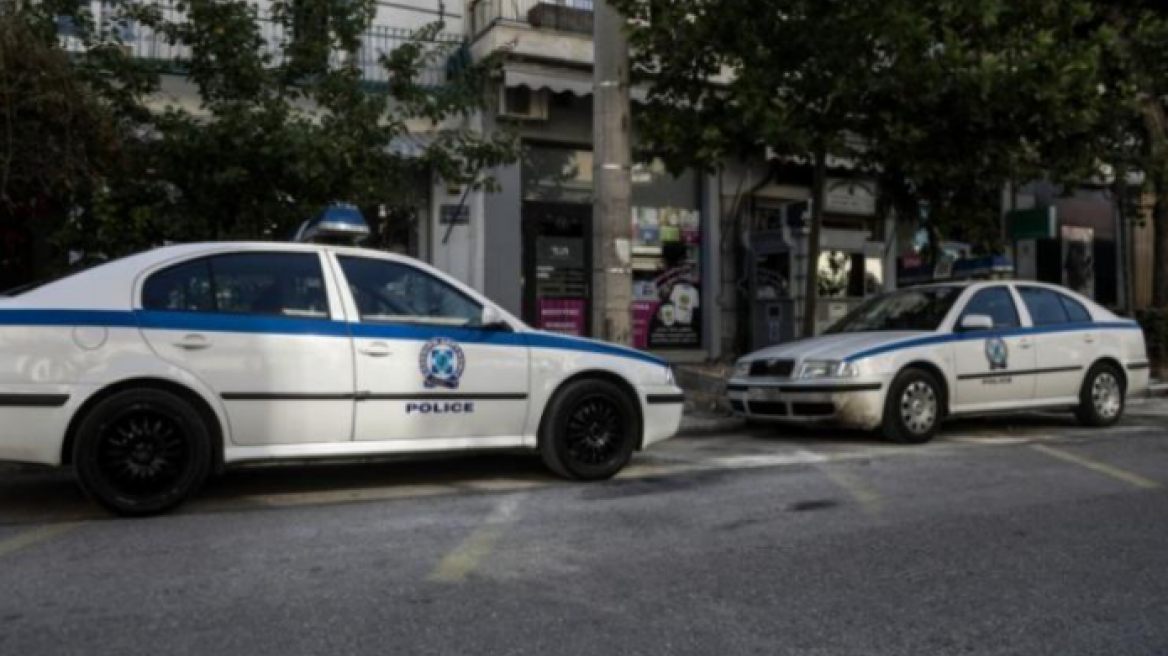 Θεσσαλονίκη: Εξιχνιάστηκε ληστεία σε βάρος ηλικιωμένης -Της άρπαξε 1.800 ευρώ και την κάρτα ανάληψης