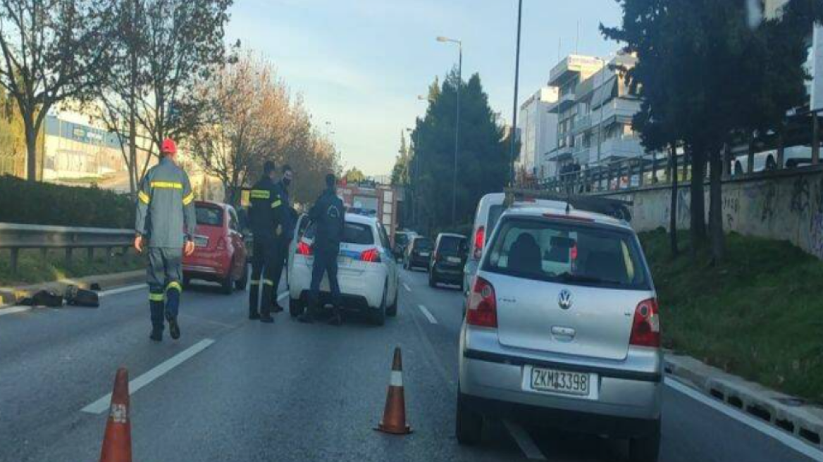 Ένας νεκρός σε τροχαίο στη λεωφόρο Βουλιαγμένης - Χωρίς προβλήματα η κίνηση στους δρόμους