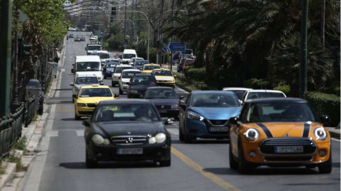 Κίνηση στους δρόμους: Μποτιλιάρισμα στην κάθοδο της Κηφισίας από το «Δαχτυλίδι» και στον Κηφισό