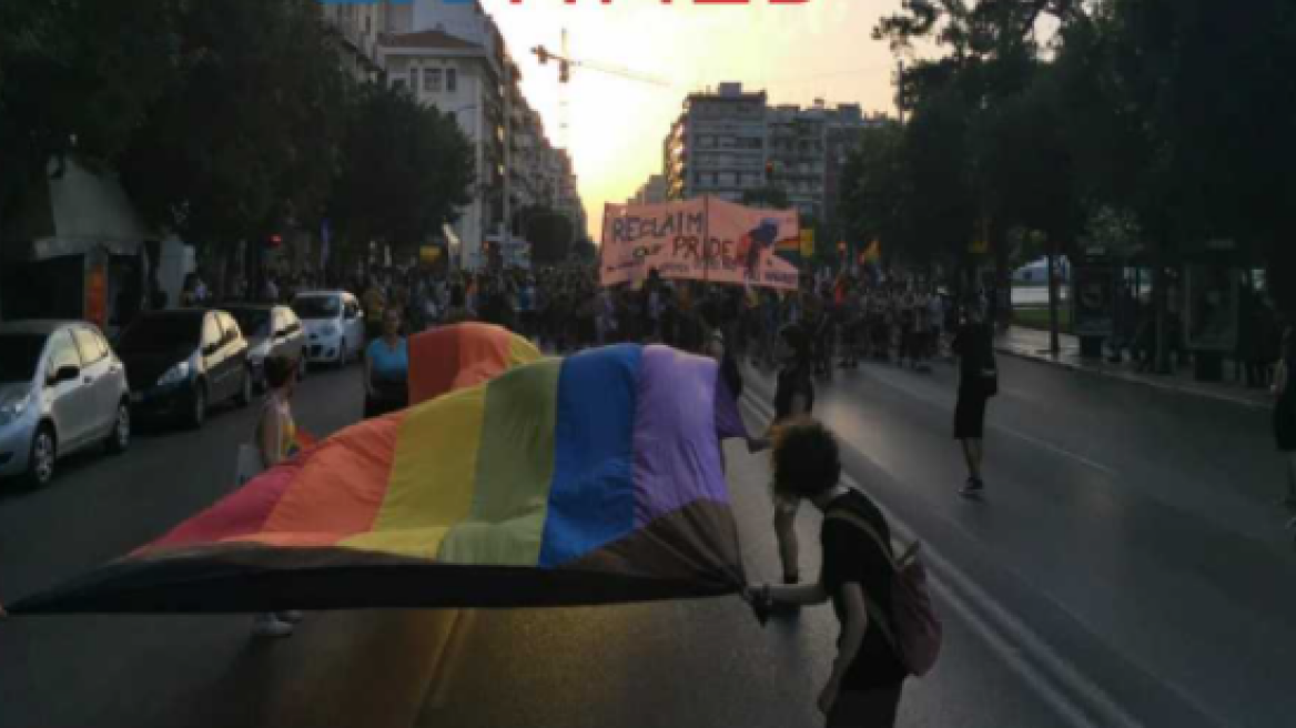 Thessaloniki Pride: Πολύχρωμη πορεία στο κέντρο της πόλης με σύνθημα «Κάτω τα χέρια από τα σώματά μας»