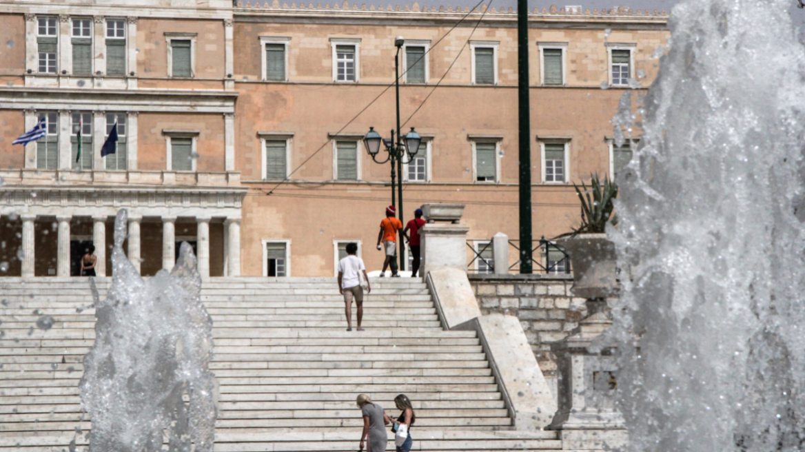 Καιρός στην Αθήνα - Καύσωνας σήμερα: Μέχρι πού θα φτάσει ο υδράργυρος - Χάρτης του meteo