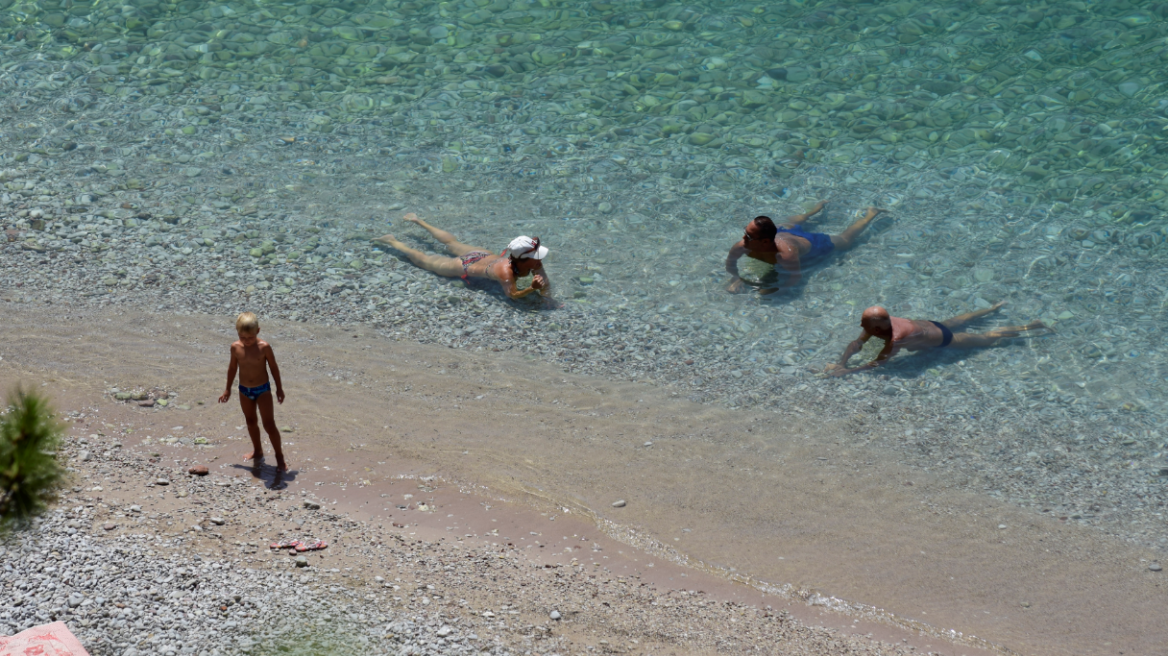 Κοινωνικός Τουρισμός -  ΟΑΕΔ: 47.000 επιταγές το δεύτερο δεκαπενθήμερο του Ιουλίου 