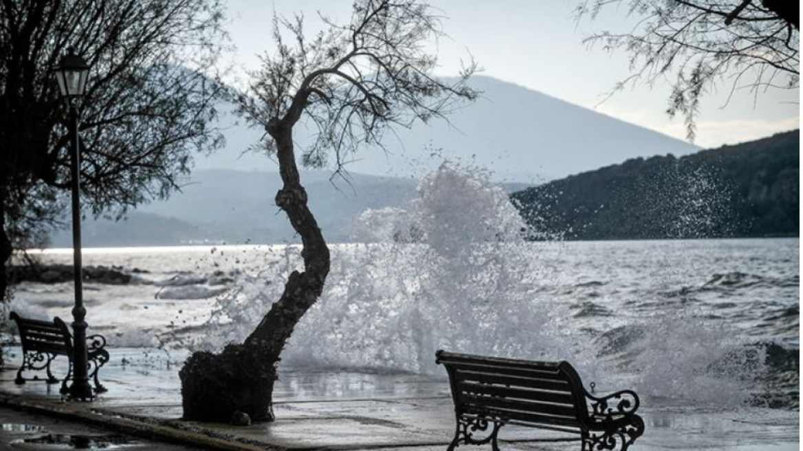 Καιρός: Ενισχύονται οι άνεμοι το τριήμερο του Δεκαπενταύγουστου - Καταιγίδες σήμερα σε Εύβοια, Πελοπόννησο