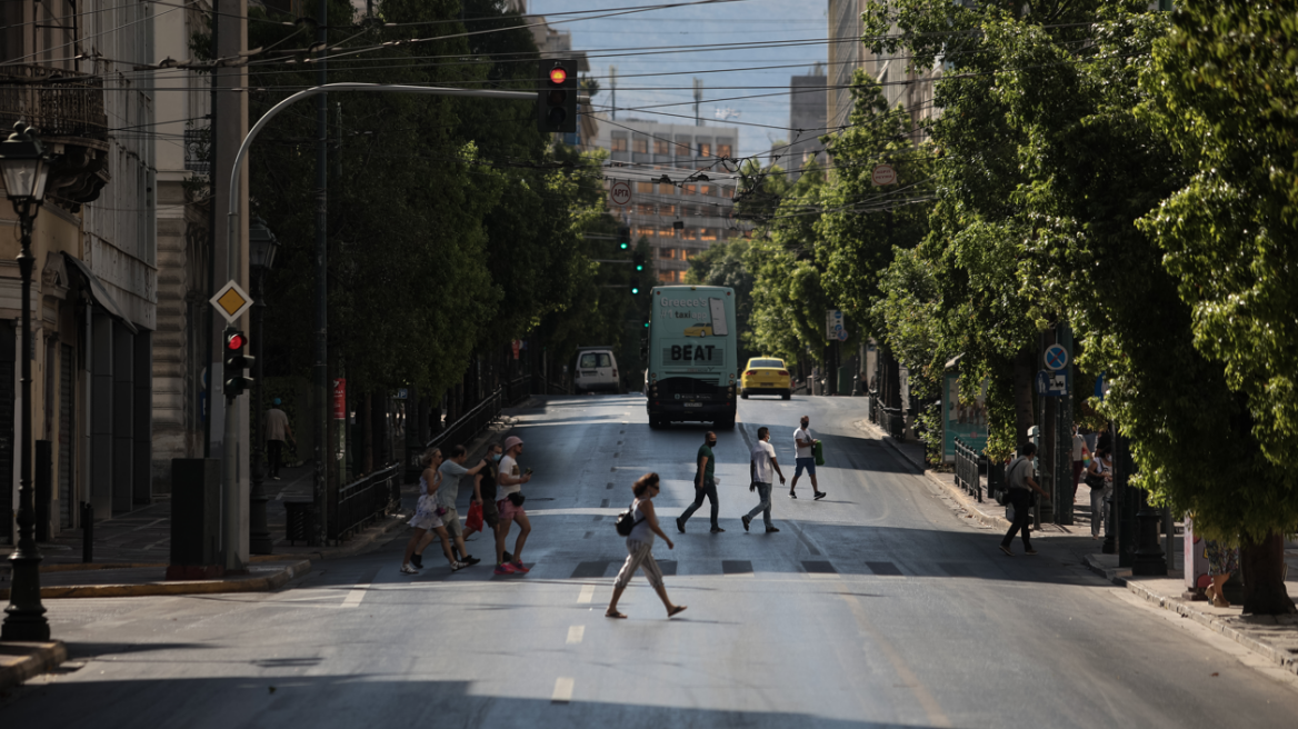 Καιρός: Ασθενείς οι άνεμοι σήμερα στην Αττική, πού θα δούμε 40άρια την Τετάρτη - Βίντεο και χάρτες