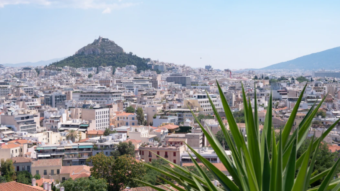 Καιρός στην Αθήνα - Meteo: Πού θα φτάσει η θερμοκρασία αύριο - Ζέστη το Σαββατοκύριακο