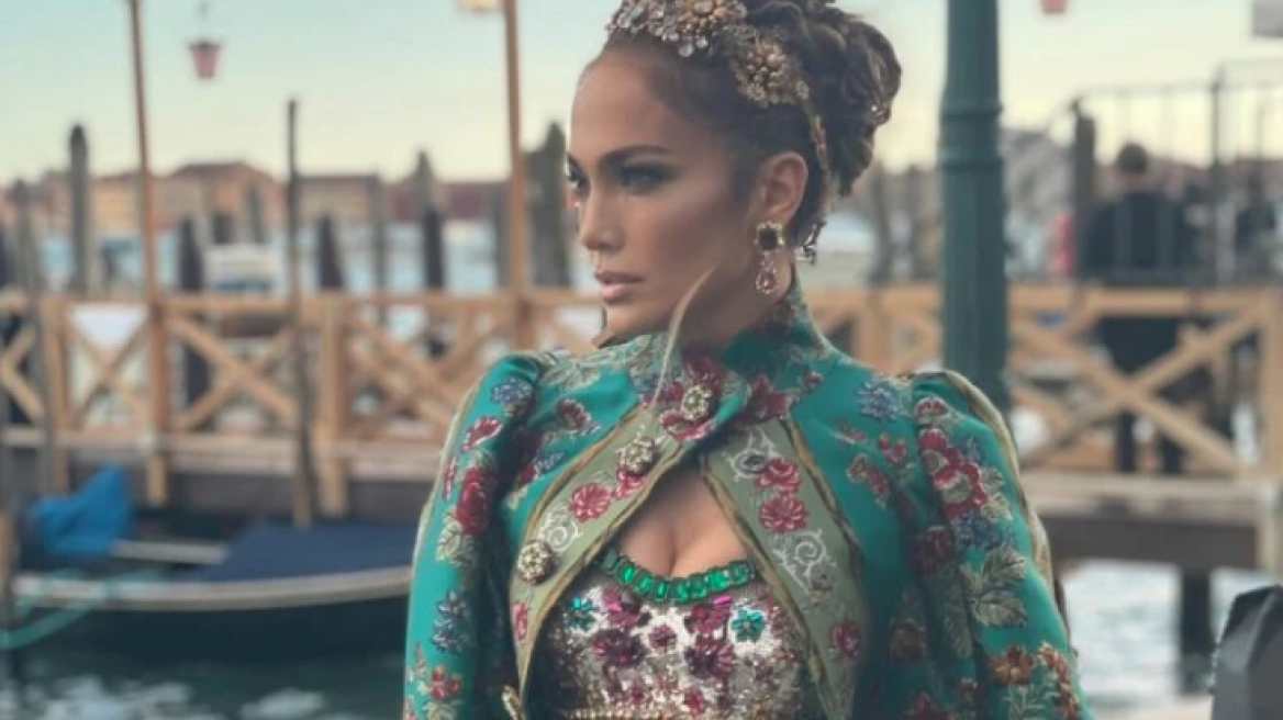 H Jennifer Lopez έκλεψε τις εντυπώσεις στο σόου των Dolce & Gabbana στη Βενετία