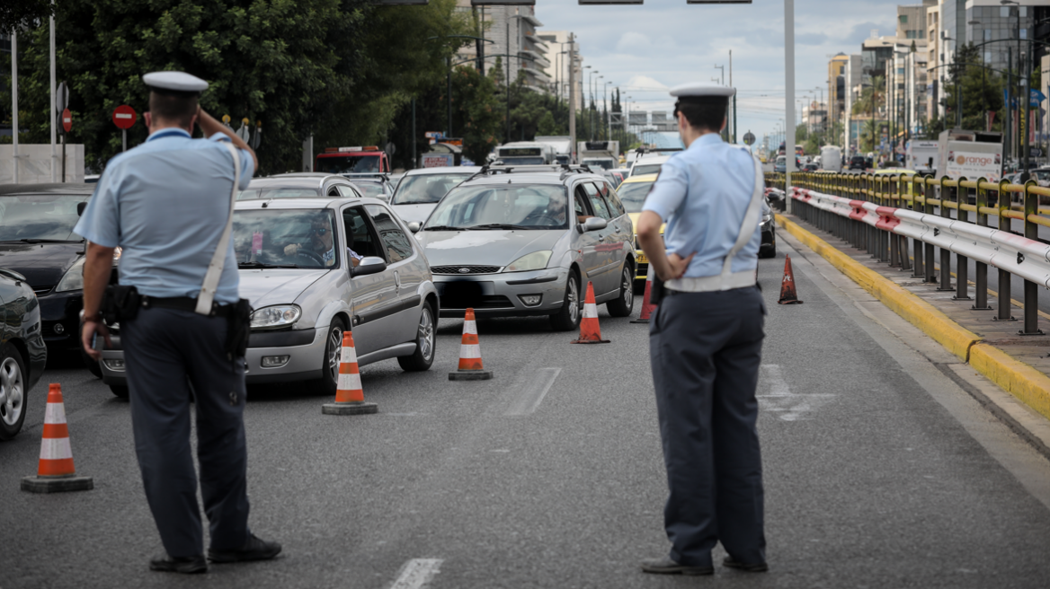 Κίνηση στους δρόμους: Πού έχει μποτιλιάρισμα τώρα - Απροσπέλαστο το κέντρο,  λόγω του ΕΚΟ Ράλι Ακρόπολις