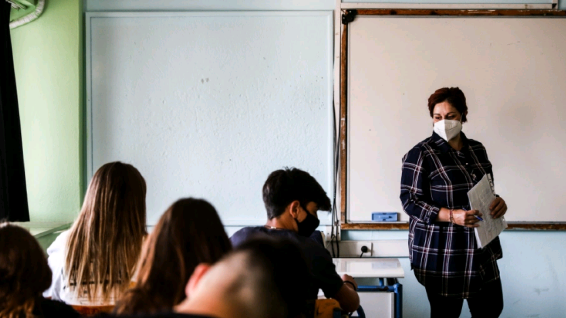 Χαμηλός ο αριθμός εμβολιασμού στους μαθητές - Στους 12-14 ετών μόνο το 4% έχουν κάνει και τις δύο δόσεις