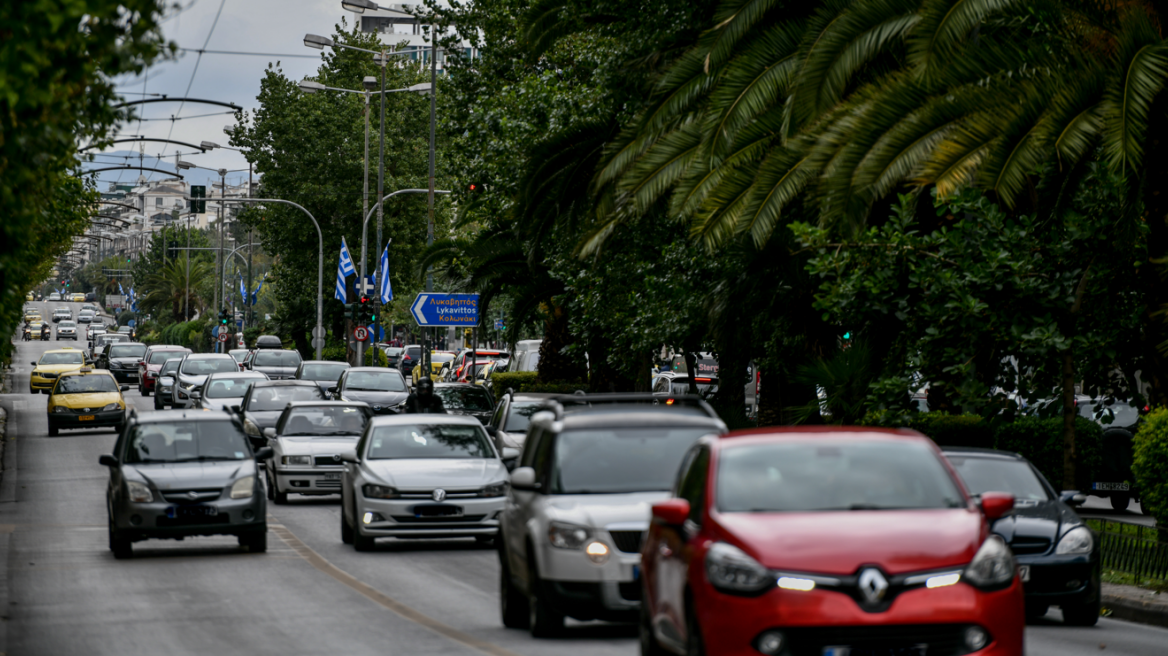 Κίνηση στους δρόμους: Πού έχει μποτιλιάρισμα στην Αθήνα, καθυστερήσεις επί της Κηφισίας - Live εικόνα